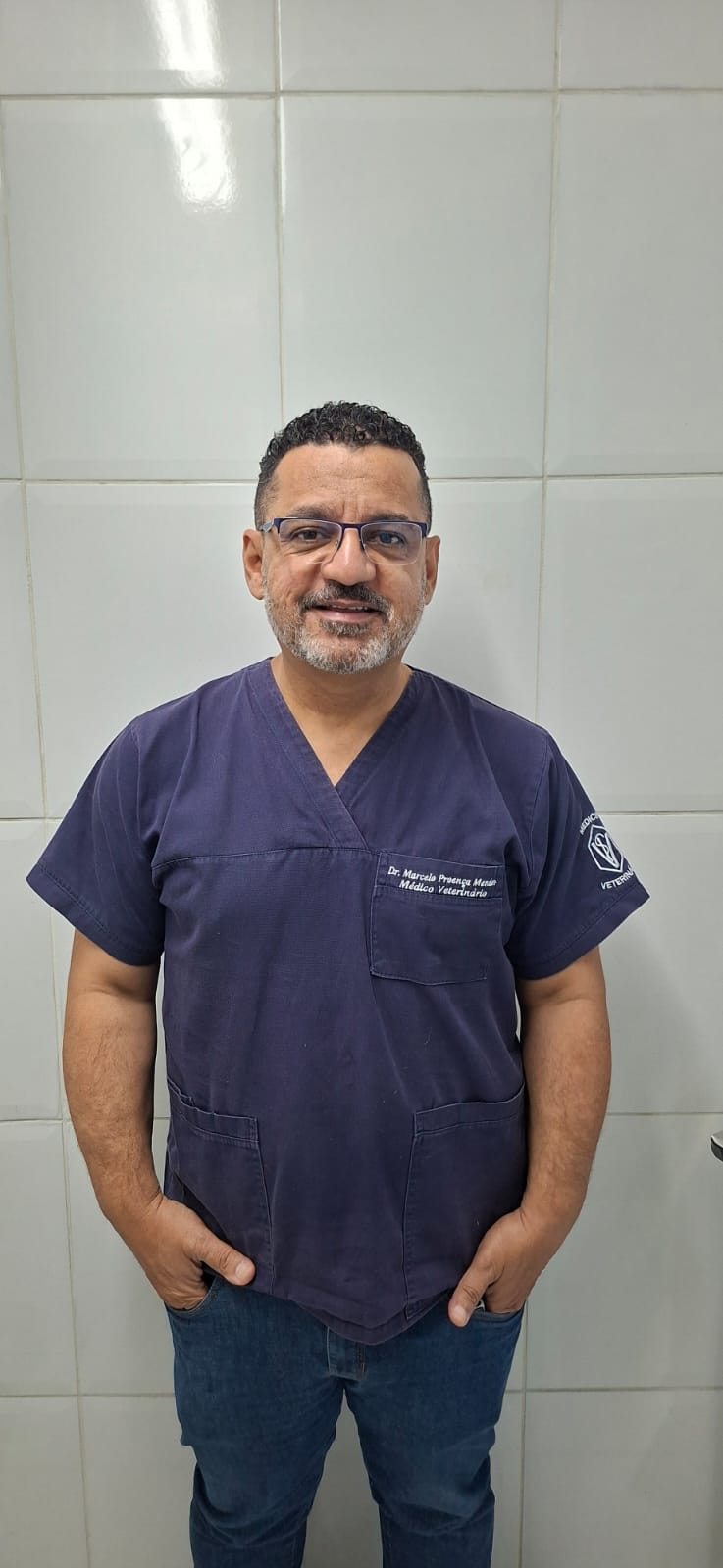Dr. Marcelo Proença — anestesiologista veterinário na Clínica São Francisco em Guarulhos
