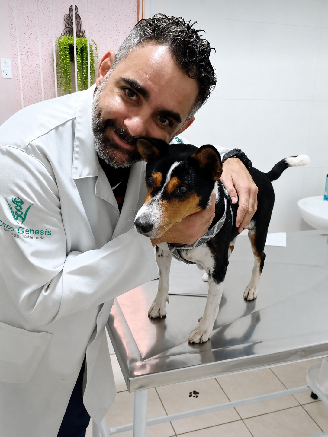 Prof. Dr. Tarso Felipe Teixeira — oncologista veterinário com doutorado pela USP em Guarulhos